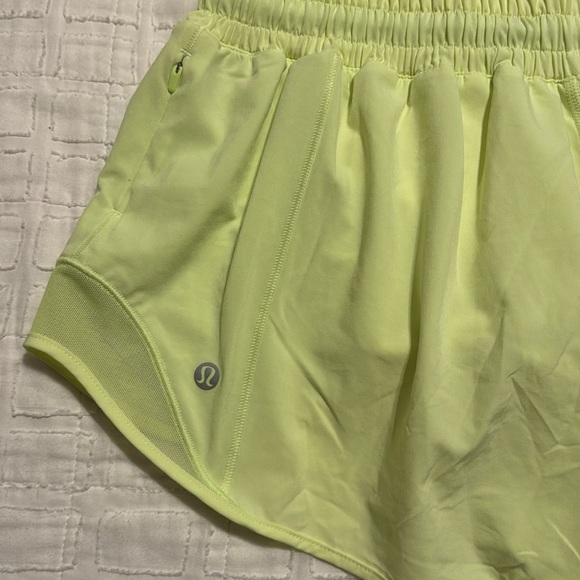 Lululemon Shorts size 8 - Picture 3 of 5